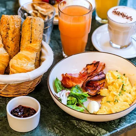 Otel Mathis Elysees 4*