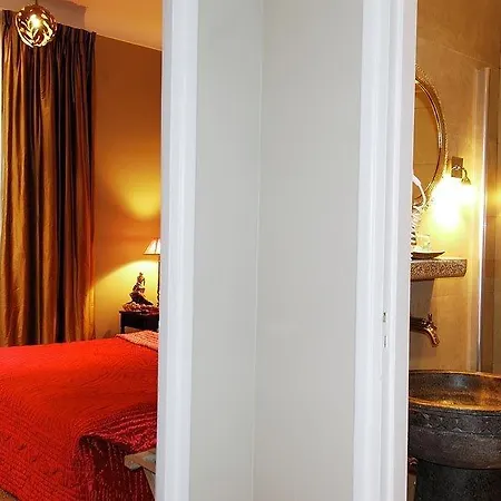 Mathis Elysees 4* Paris