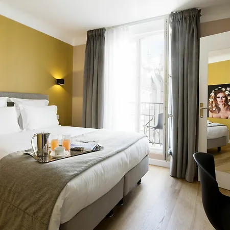 Mathis Elysees 4*